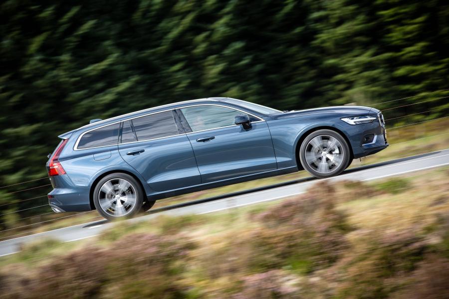  Volvo V60 D3 Inscription 2018 года  (UK) (фото 30 из 40)